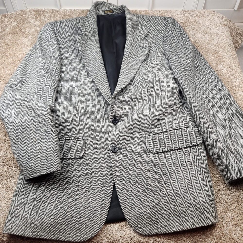 Oscar de la Renta Mens Herringbone Lambswool Blend 2 Button Blazer Grey Black